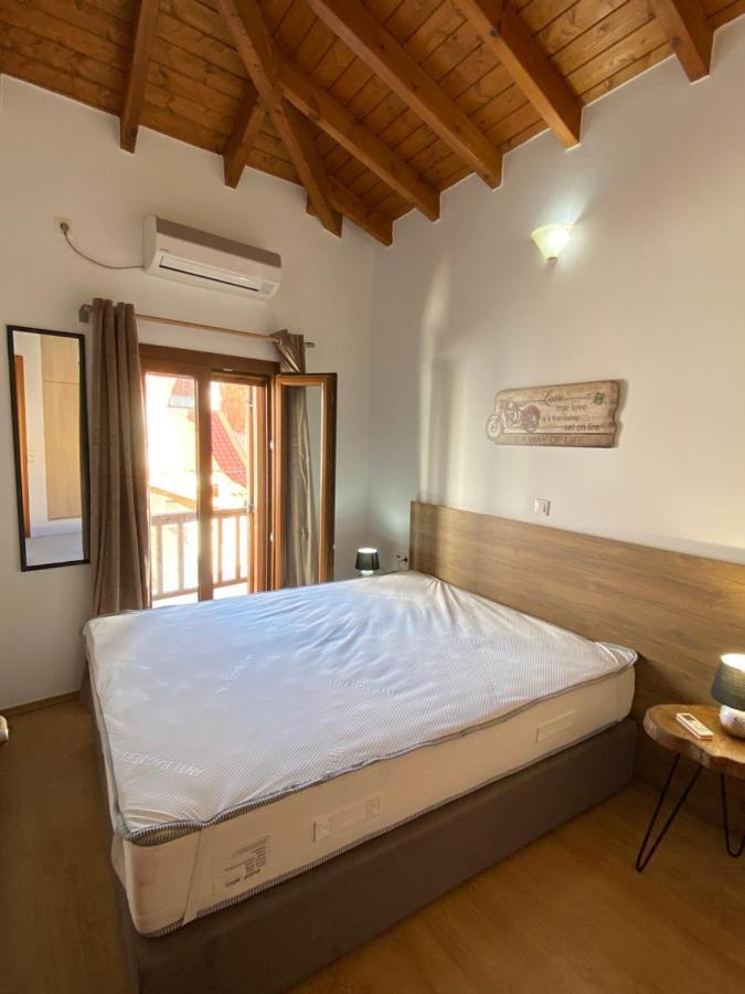 Romantic Maisonette In The Heart Of Pythagoreio Rh Door Exterior photo